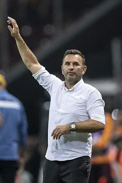 Aslan evinde kükredi: G.Saray A.Gücü'nü yenerek üst üste altıncı kez kazandı-7