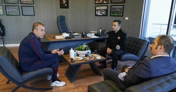 Özel haber... Trabzonspor'da Abdullah Avcı'nın odasındaki boş çerçeve doluyor: Gözler Antalyaspor maçına çevrildi-2