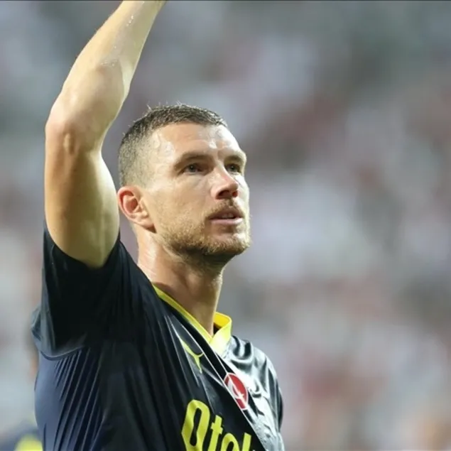 Edin Dzeko kontrolden geçti