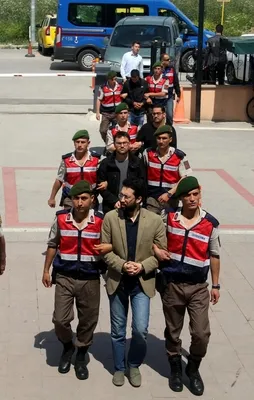 PKK'lılar FETÖ'cüleri kaçırırken yakalandı