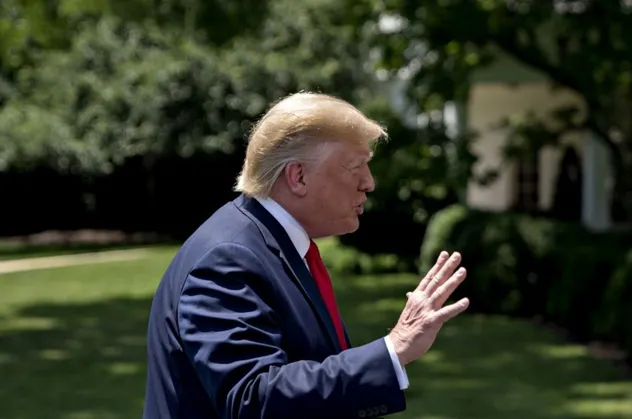Trump, İran'ı yine yaptırımla tehdit etti