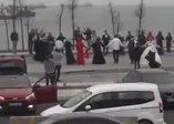 İstanbul Zeytinburnu'nda akılalmaz görüntü: 'Evde kalın' uyarılarına rağmen gelin ve damat sahilde halay çekti