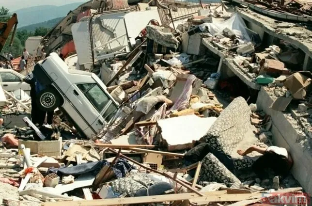 Hükümetin deprem bölgesine ancak 3 gün sonra geldiği 17 Ağustos'un üzerinden 22 yıl geçti