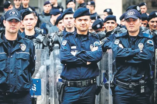Polise 27 bin TL! Maaş promosyonları yenilendi l Ekonomi haberleri