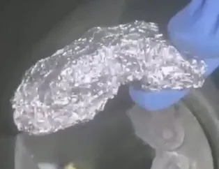 Minibüsün direksiyonundan ’met’ çıktı