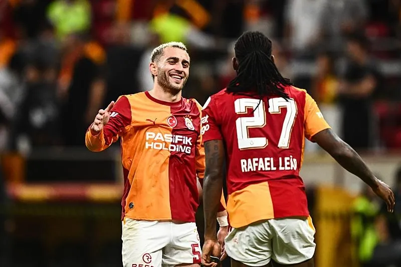 spor-yazarlarindan-galatasaray-ovgusu-gozlerimizin-pasini-sildi-1789365589312.jpeg Spor yazarlarından Galatasaray övgüsü: "Gözlerimizin pasını sildi"-3
