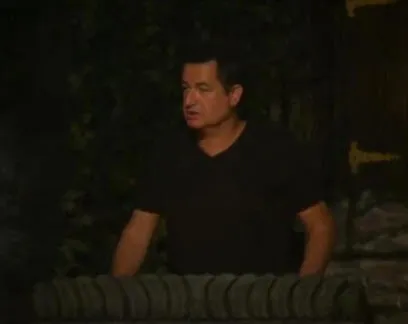 Survivor 2021'de akıllara zarar tuvalet skandalı! Survivor yarışmacısı göz göze geldik deyip tuvaleti TV 8'de itiraf etti meğer uluorta...-2