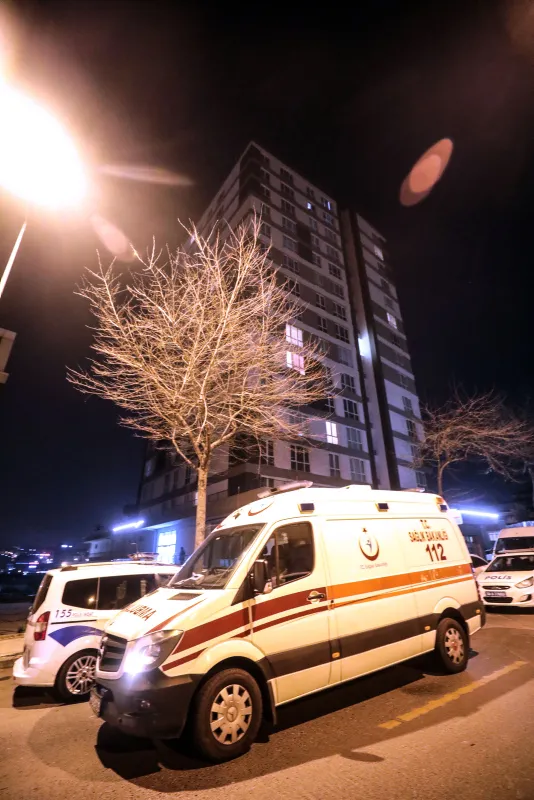 İstanbul'da bir rezidansın 9.katından düşen kadın öldü - 3