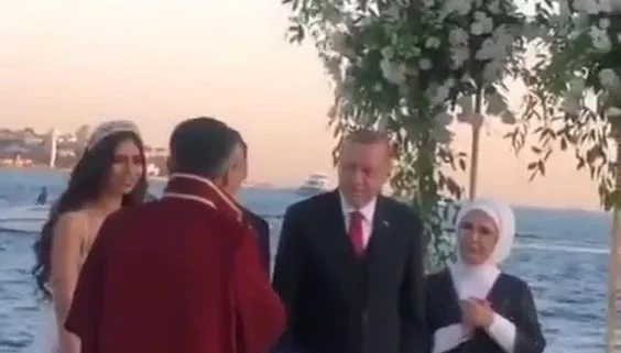 Başkan Erdoğan, futbolcu Mesut Özil’in nikah şahidi oldu