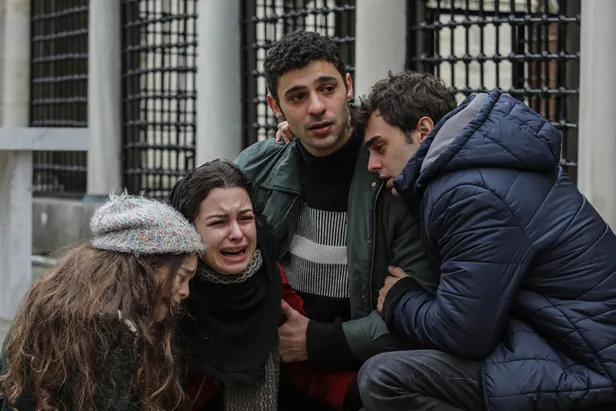 kardeslerim-7-bolum-canli-izle-atv-dizisi-kardeslerim-son-bolum-izle-1617470877282.jpg Kardeşlerim 7. bölüm canlı izle! ATV dizisi Kardeşlerim son bölüm izle-2