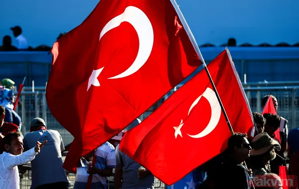 Milyonlar 15 Temmuz Şehitler Köprüsü'ne akın etti - 20