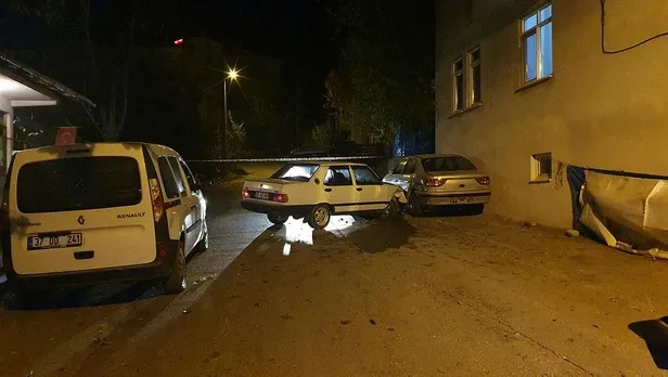 SON DAKİKA: Gece yarısı kanlı infaz! Otomobiliyle seyir halindeyken silahlı saldırıya uğrayan şahıs hayatını kaybetti-3