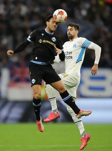 fenerbahcenin-yeni-transferi-luan-peres-oyuncu-istanbula-indi-1659039768687.jpg Fenerbahçe'nin yeni transferi Luan Peres! Oyuncu İstanbul'a indi-5