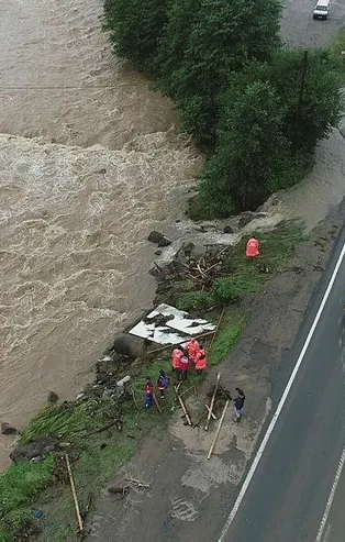 Rize'deki sel felaketi havadan görüntülendi