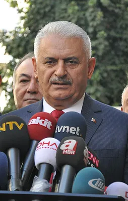 Bu inattan vazgeçmeli