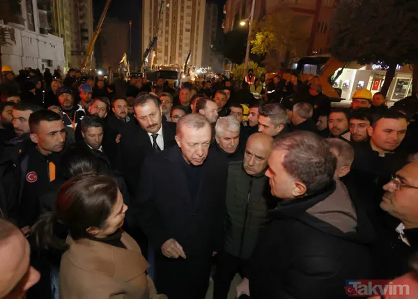 Başkan Erdoğan deprem bölgesinde! Canlı yayında duygu dolu anlar: "Allah devletimizden razı olsun" - 30