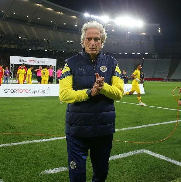 galatasaray-ve-besiktas-derbisinin-toplam-degeri-belli-oldu-spor-haberleri-1667607270372.jpeg Galatasaray ve Beşiktaş derbisinin toplam değeri belli oldu |Spor haberleri-8