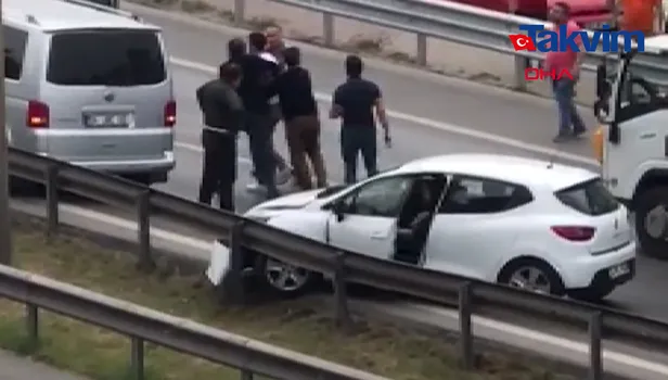 Pendik’te dehşet anları! Çocuk velayeti için yol kesip, sopalarla saldırdılar