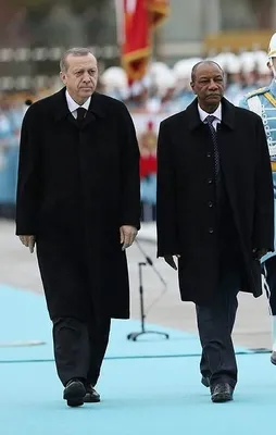 Gine Cumhurbaşkanı Külliye'de