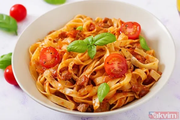 İdeal Kıvam: Makarnanın Ne Çok Yumuşak Ne De Sert Olması Gerekiyor. Hafif Diri Kalan Makarna, Sindirim Sisteminde Daha Yavaş Parçalanıyor Ve Glikoz Seviyelerini...