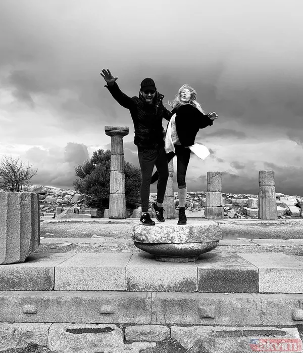 Sinem Kobal'ın kızı Leyla'yla anne-kız kombini sosyal medyayı salladı! Sinem Kobal ile Kenan İmirzalıoğlu'nun kızları Leyla 1 yaşında - 12