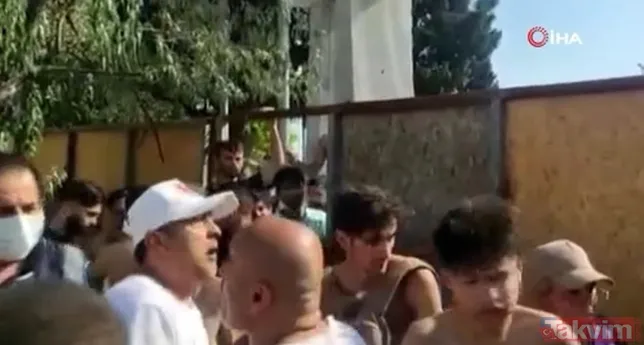 İstanbul'da İspanya uyruklu kadından şanlı Türk bayrağına alçak saldırı! Öfkeli kalabalığın elinden polis aldı...