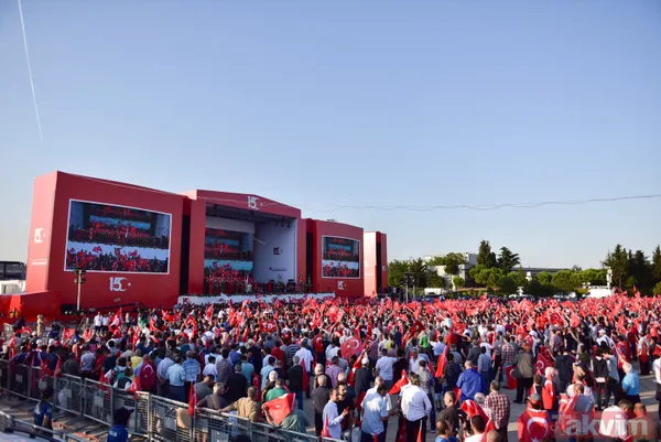 İstanbul'da vatandaşlar Atatürk Havalimanı'na akın etti! Alan doldu taştı - 20