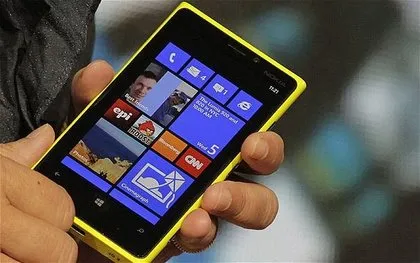 Teknoloji dünyasının yeni canavarı Lumia 920