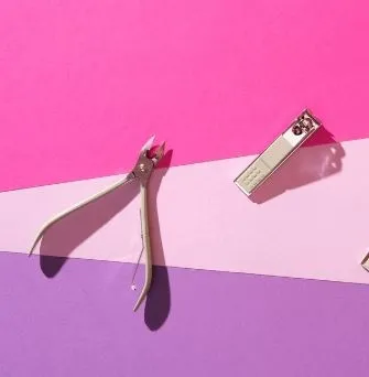 tirnak-makasindaki-delik-bakin-ne-ise-yariyor-kimsenin-aklinin-ucundan-gecmezdi-o-ayrinti-meger-1721139051412.jpg Kimsenin aklının ucundan geçmezdi! Tırnak makasındaki delik bakın ne işe yarıyor! O ayrıntı meğer...-2