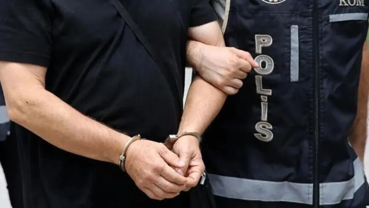 "Polisim" yalanıyla 7 milyon liralık ziynet ve döviz tuzağı: 3 gözaltı 1 tutuklama