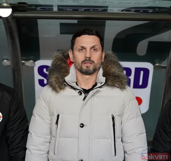 ''Hazırlıklara Başlayalım Hocam'' Fotomaç'ın Haberine Göre; Sportif Direktörlüğe Hazırlanan Emre Belözoğlu'nun, Medipol Başakşehir'de Birlikte Çalıştığı Erol...