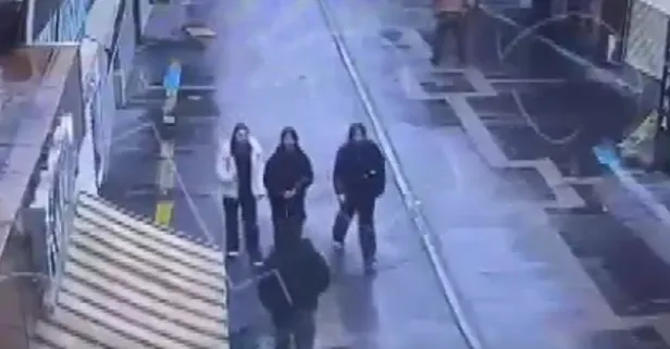 "Birini bıçaklamam lazım" deyip 16 yaşındaki kız çocuğunu bıçaklamıştı: O anların görüntüleri ortaya çıktı