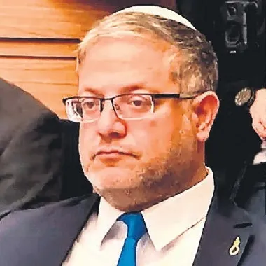 Katil bakan oylamaya yağlı urganla geldi