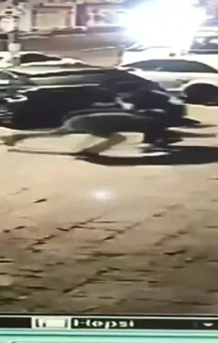 Taksiye almayıp küfür eden taksici dakikalarca dayak yedi! Yer: Bayrampaşa