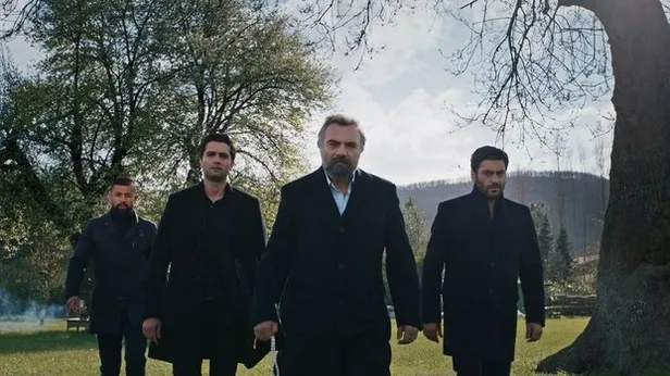 eskiyanin-masasi-kurtlarla-dolacak-edho-6-yeni-sezon-ne-zaman-baslayacak-dahlan-ve-avaneleri-1599573124301.jpg Eşkıya'nın masası kurtlarla dolacak! EDHO 6. yeni sezon ne zaman başlayacak? Dahlan ve avaneleri...-5