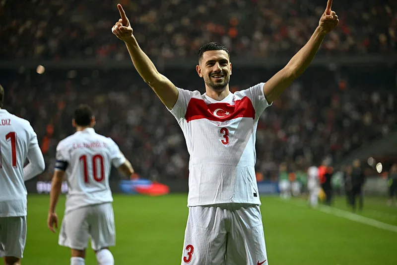 Milli yıldızdan Fenerbahçe'ye söz! Transfer için temas kuruldu - 19