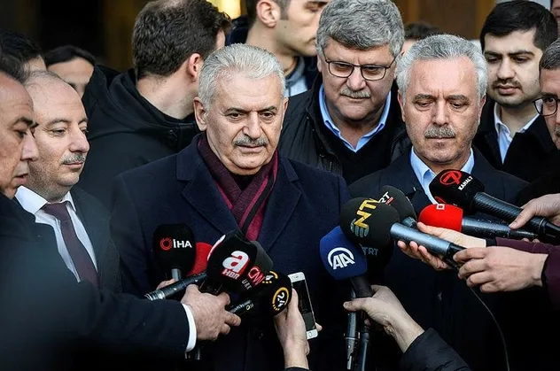 Binali Yıldırım, sabah namazını Çamlıca Camisi'nde kıldı