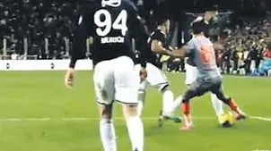 Tolga Ciğerci ‘penaltı değil’ dedi Aydınus VAR’dan iptal etti - 1
