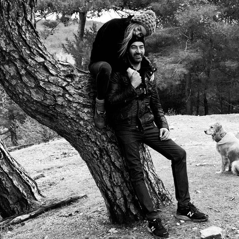 abinin-yildizi-kenan-imirzalioglunun-ilk-goz-agrisi-fotografci-cikti-lalin-objektif-basinda-1771934556934.jpg A.B.İ.’nin yıldızı Kenan İmirzalıoğlu’nun ilk göz ağrısı fotoğrafçı çıktı: Lalin objektif başında!-4