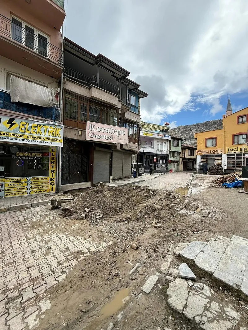 chpli-baskandan-yaziya-kazi-afyonkarahisar-belediyesinden-muhalif-gazeteye-kepceli-operasyon-1774858327316.jpeg CHP’li başkandan yazıya kazı | Afyonkarahisar Belediyesi’nden muhalif gazeteye kepçeli operasyon-4