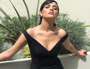 Gonca Vuslateri’den yatak pozu! Transparan elbisesini gören dönüp bir daha baktı! ‘İyi geceler’ paylaşımı ortalığı salladı