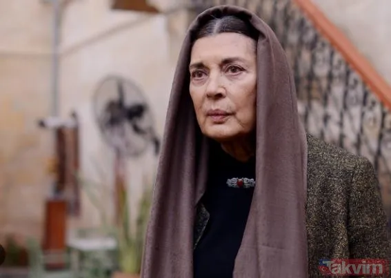 Yalı Çapkını'nın Hattuç Hala'sı Şerif Sezer'in kızı bakın kim çıktı! “Nasıl anlamadık” Meğer ünlü oyuncunun annesiymiş... - 4