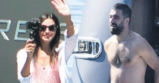 Arda Turan ve eşi Aslıhan Doğan Bodrum’da görüntülendi! Objektifleri fark eden Aslıhan bakın ne yaptı