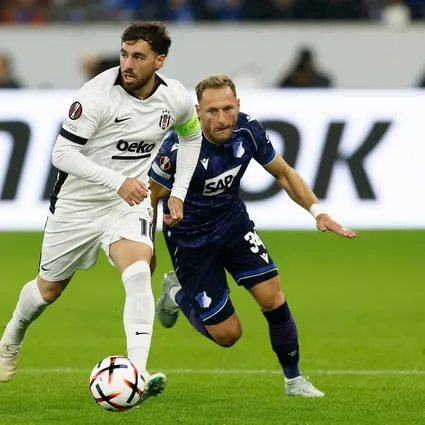 Beşiktaş’ta yıldız futbolcu sakatlandı! Derbi öncesi kötü haber
