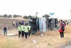 Yolda acı var! Yolcu otobüsü devrildi: 6 ölü, 35 yaralı