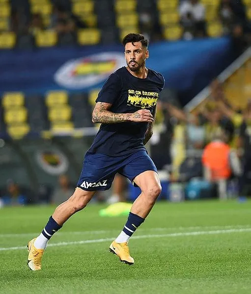 Portekizli hoca Vitor Pereira Trabzon’u imha planını hazırladı! Berat ve Bakasetas'ın takımla pas bağlantısı kesilecek-6