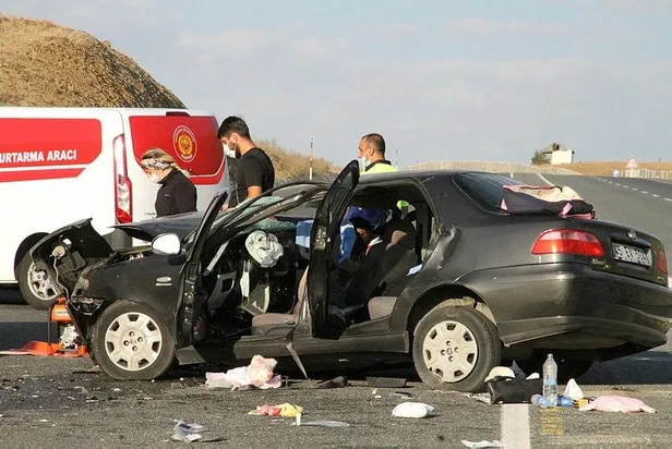 Son dakika: Erzincan’da korkunç kaza: 2 ölü, 4 yaralı-2