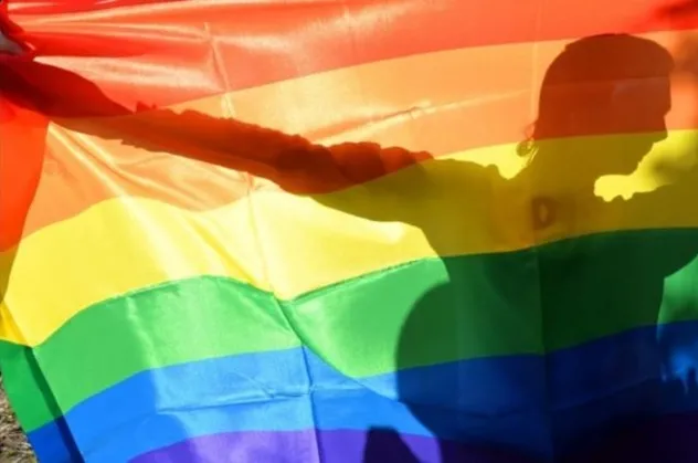 Dünya eşcinselliğe savaş açarken CHP LGBT savunuculuğunda!