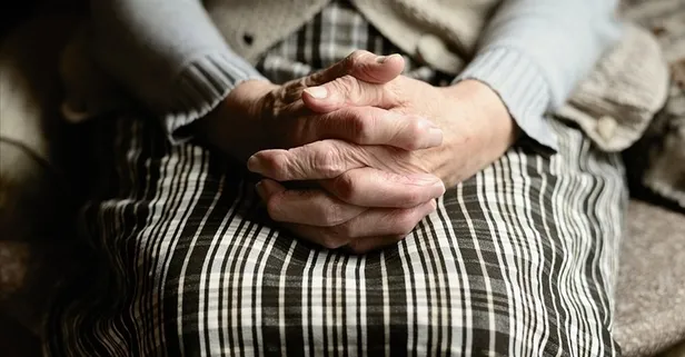 Alzheimer altta yatan belirtilerle ortaya çıkıyor