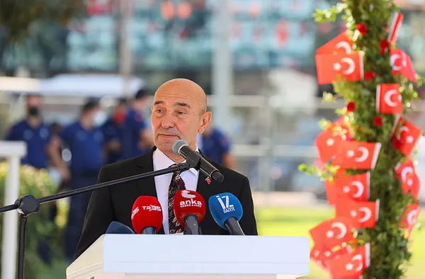 chpli-tunc-soyer-izmirin-dusman-isgalinden-kurtulusunun-99-yil-donumunu-vals-ve-tango-ile-kutladi-1631193206411.jpg CHP'li Tunç Soyer, İzmir’in düşman işgalinden kurtuluşunun 99. yıl dönümünü vals ve tango ile kutladı-3